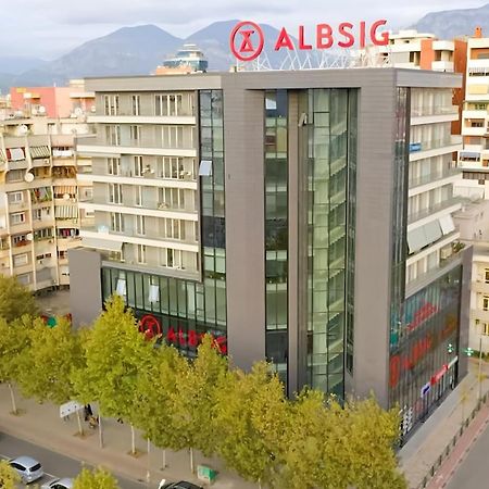 Free Parking Skanderbeg Square - Spacious Central Apartment Tiranë Ngoại thất bức ảnh