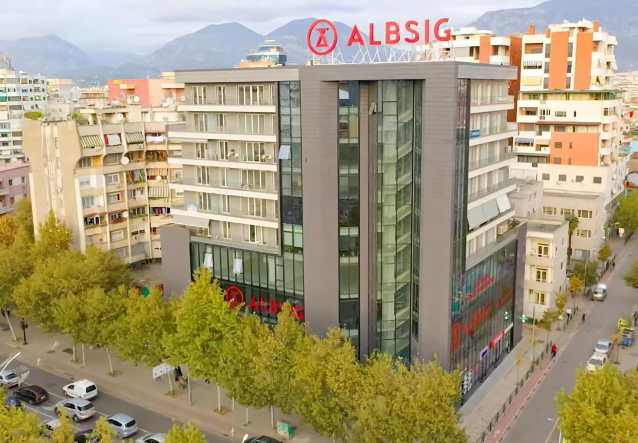 Free Parking Skanderbeg Square - Spacious Central Apartment Tiranë Ngoại thất bức ảnh