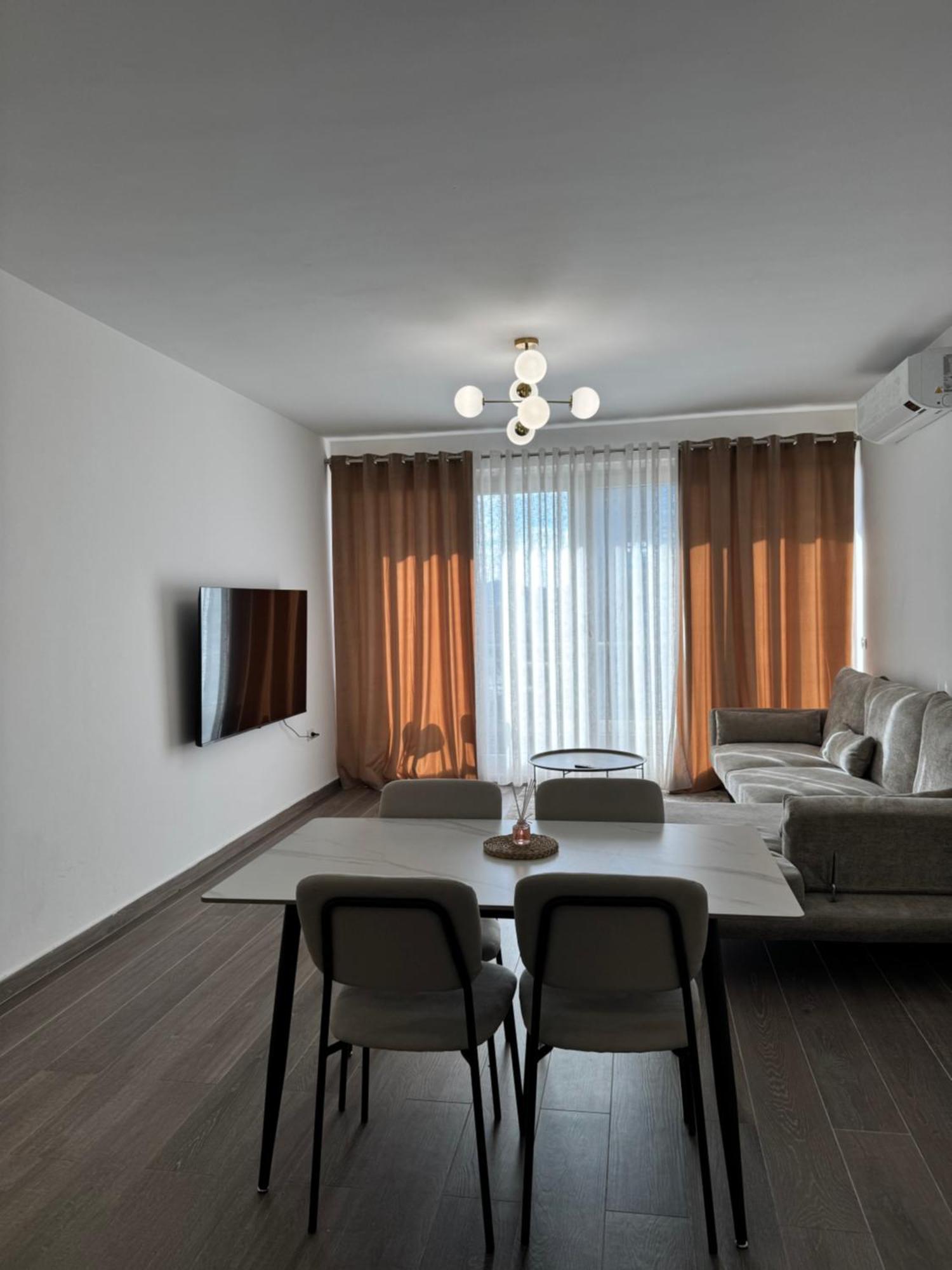 Free Parking Skanderbeg Square - Spacious Central Apartment Tiranë Ngoại thất bức ảnh