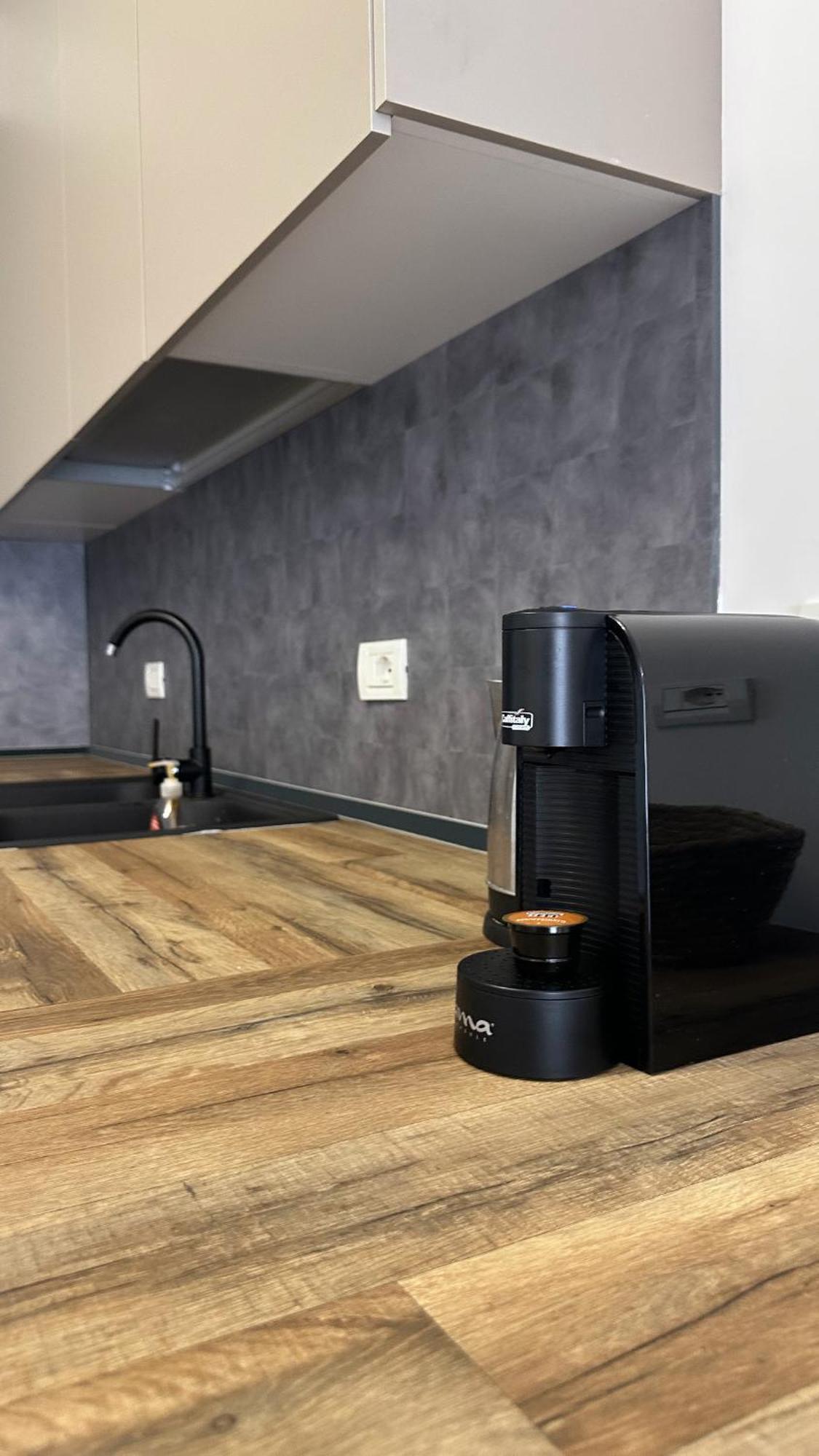 Free Parking Skanderbeg Square - Spacious Central Apartment Tiranë Ngoại thất bức ảnh