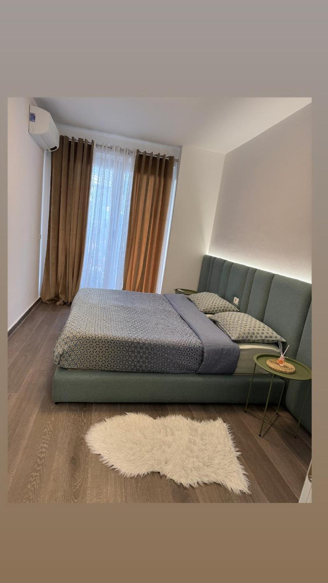 Free Parking Skanderbeg Square - Spacious Central Apartment Tiranë Ngoại thất bức ảnh